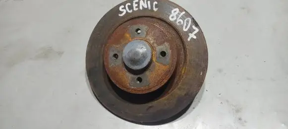 Renault Scenic I Rear wheel hub