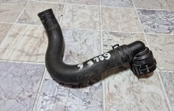 Volkswagen Golf V Engine coolant pipe/hose 1K0122291H