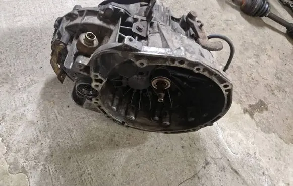 Opel Movano A Manual 6 speed gearbox 8200433608 CEPF6ZD30 PF6ZD30