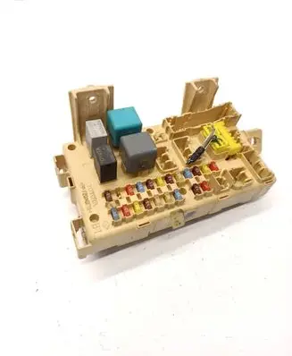 Toyota Avensis T250 Fuse module 8264105020A 82641-05020-A