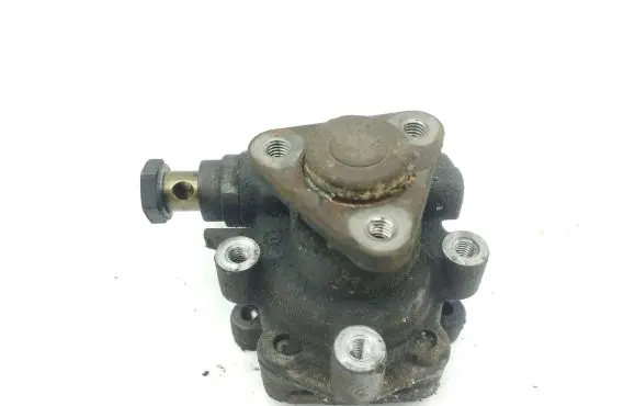 Volkswagen PASSAT B5.5 Power steering pump 3D0145177Q