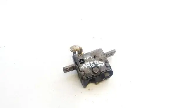 Audi A6 S6 C4 4A Tailgate/trunk/boot lock/catch/latch 4a9827505c