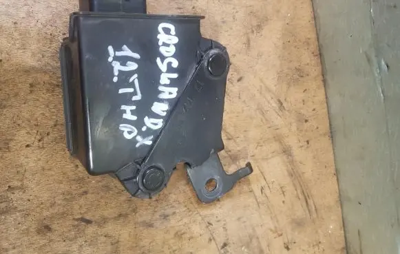 Opel Crossland X Engine start stop button switch 9801808680