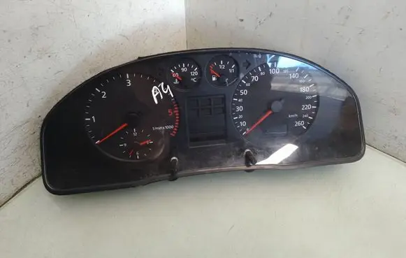 Speedometer (instrument cluster)