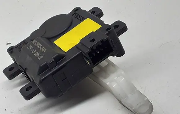 KIA Optima Air flap motor/actuator 138003990