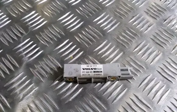 Volvo V70 Airbag deployment crash/impact sensor 9452777