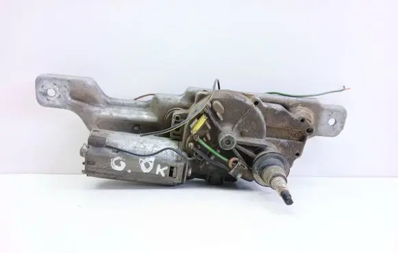 Volkswagen Golf III Rear window wiper motor 1H695571711A