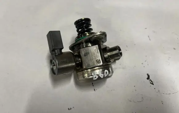 Mercedes-Benz CLS C218 X218 Mechanical fuel pump A2780700101