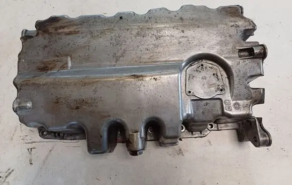 Volkswagen Caddy Oil sump 03G103603D