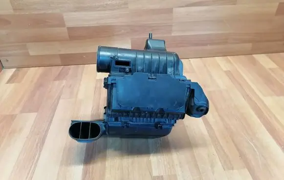 Renault Espace V (RFC) Air filter box H8201421455 165007121R 1113101S03