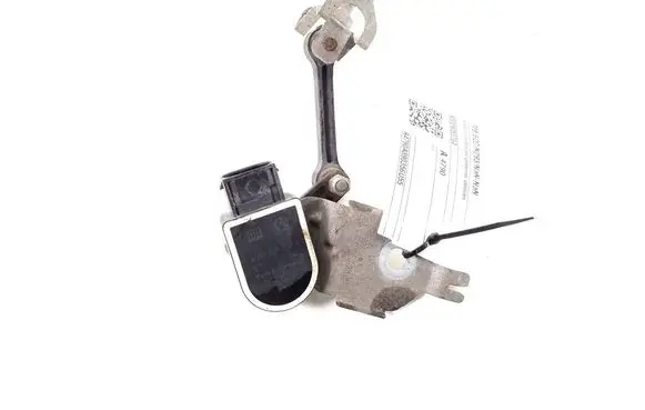 Mercedes-Benz EQC Air suspension front height level sensor A0009053704