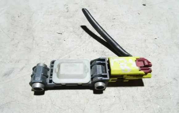 Audi A4 S4 B7 8E 8H Airbag deployment crash/impact sensor 8E0959651A
