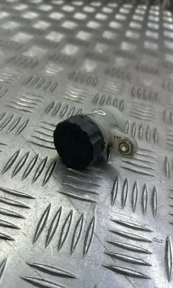 Honda CR-V Brake fluid reservoir D0T3