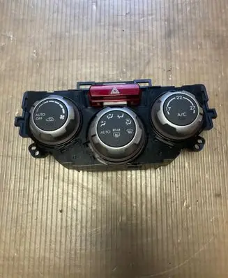 Subaru Forester SH Climate control unit 72311SC060 00212CA T1007170D