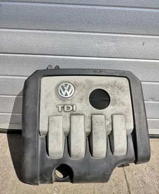 Volkswagen Touran I Engine cover (trim) VW03G103925BP AU03G103925