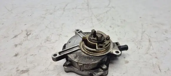 Volkswagen Golf VI Vacuum pump 06D145100F