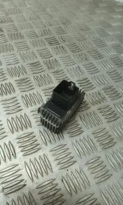 Opel Zafira A Glow plug pre-heat relay 09132691 51299008