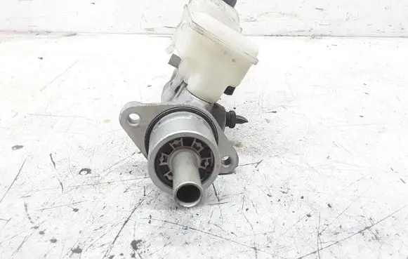 Toyota Corolla Verso AR10 Master brake cylinder 25113479
