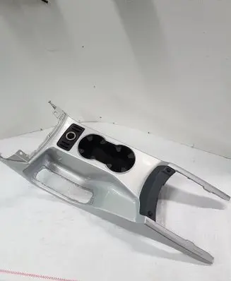 Cup holder front
