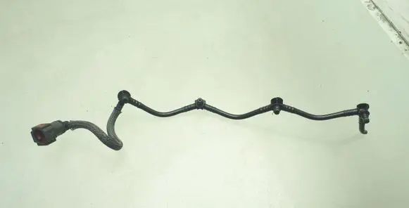 Nissan Primera Fuel return line/hose 
