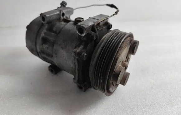 Renault Laguna I Air conditioning (A/C) compressor (pump) SD7H15 7700859676D 3464011634