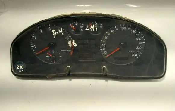 Audi A4 S4 B5 8D Speedometer (instrument cluster) 81071431 110008870002