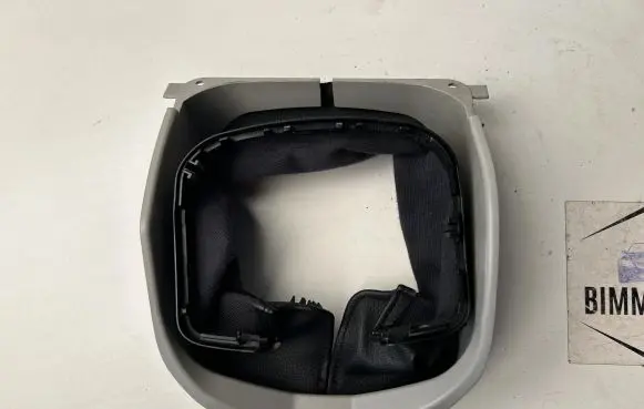 Mercedes-Benz C AMG W204 Steering wheel column trim A2046820316