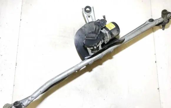 Mini One - Cooper R50 - 53 Front wiper linkage and motor