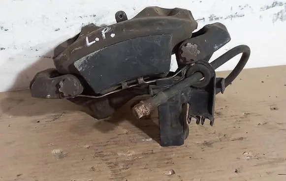 Mercedes-Benz E W212 Front brake caliper 
