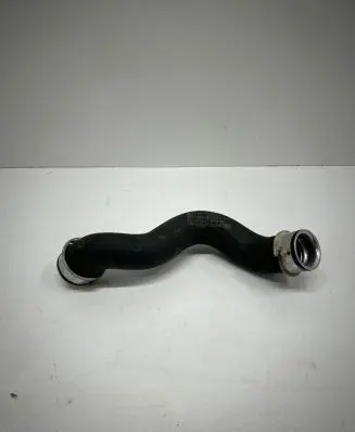 Mercedes-Benz C W204 Engine coolant pipe/hose A2045011682