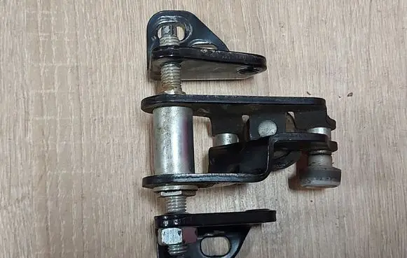 Volkswagen Crafter Sliding door middle roller runner 