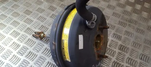 Lexus IS 200-300 Brake booster