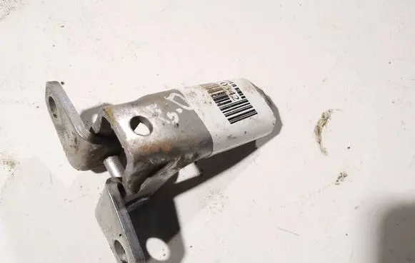 Mitsubishi Lancer X Rear door lower hinge