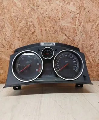 Opel Zafira B Speedometer (instrument cluster) 3164392 A2C5