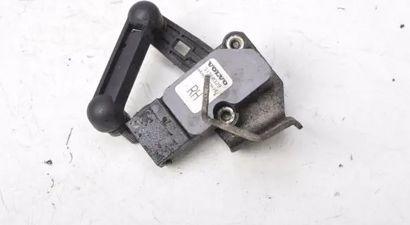 Headlight/headlamp level sensor