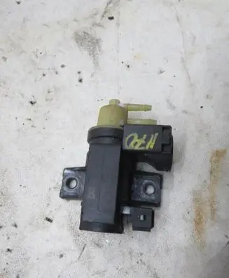 Nissan Qashqai Turbo solenoid valve KRIS235789