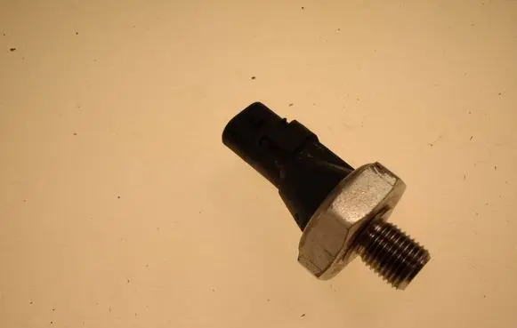 Audi Q5 SQ5 Oil pressure sensor 06L919081