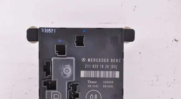 Mercedes-Benz E W211 Door control unit/module 2118201626