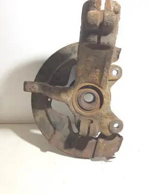 Volvo XC70 Front wheel hub 8250537