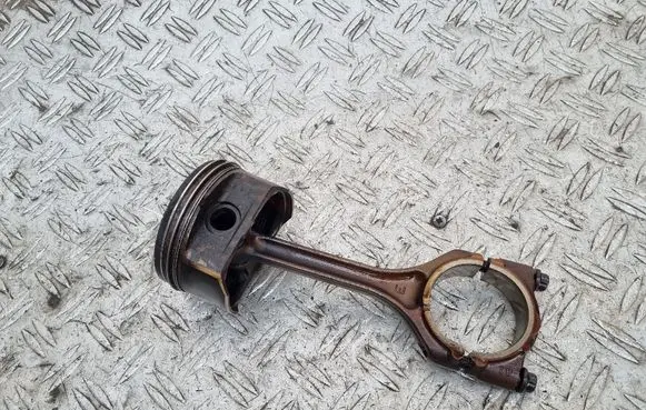 Dodge Caliber Piston with connecting rod BBBB8B