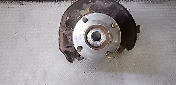 Mitsubishi Colt Front wheel hub spindle knuckle