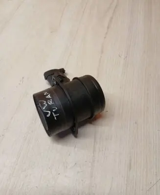Volkswagen Touran I Mass air flow meter 0281002461 074906461B