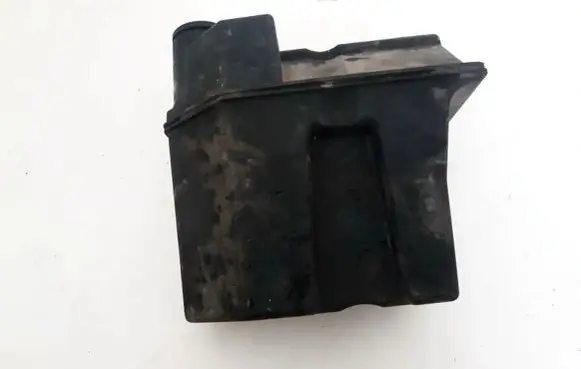 Vacuum air tank