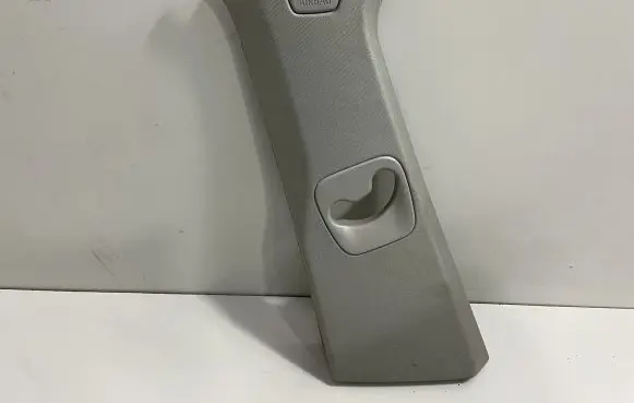 (B) pillar trim (bottom)