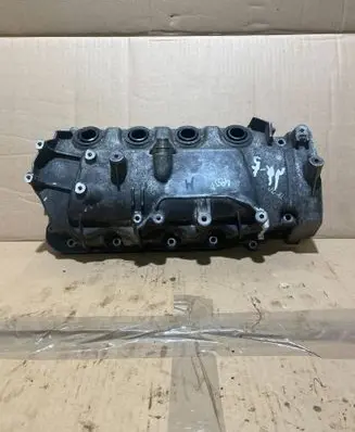 Renault Clio III Rocker cam cover 8200541584