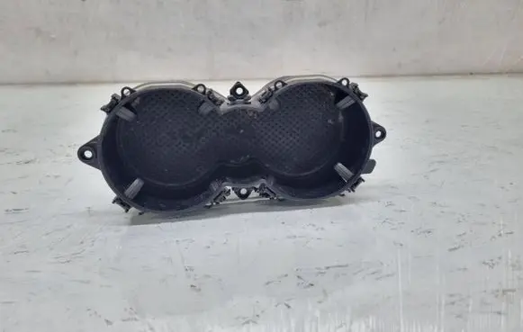 Cup holder front