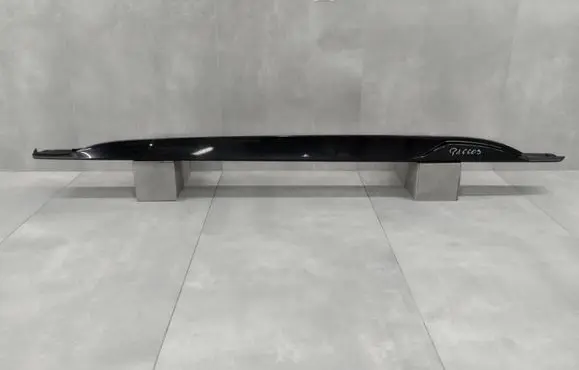 Foot area side trim