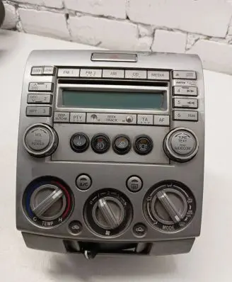 Ford Ranger Radio/CD/DVD/GPS head unit UW1B66DSXD CQEM8870TAA 719336