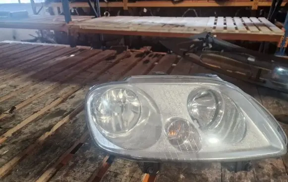 Volkswagen Caddy Headlight/headlamp 2K0941006B