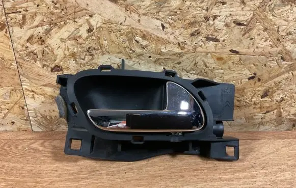 Peugeot 407 Front door interior handle 96526177VD